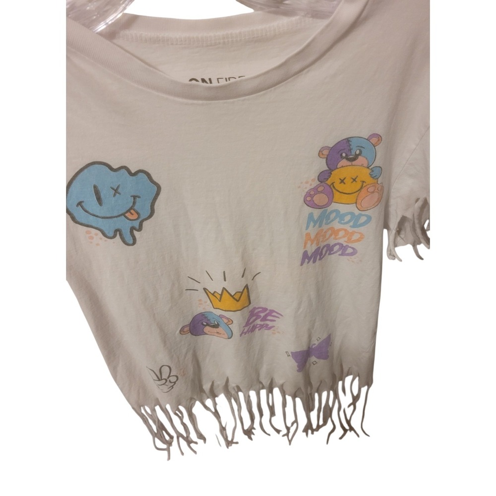 On Fire Unisex Medium MOOD Graphic Tee White Casual Retro Fringed